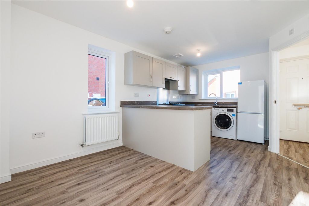 Property photo 3 of 10 P1533186.Jpg