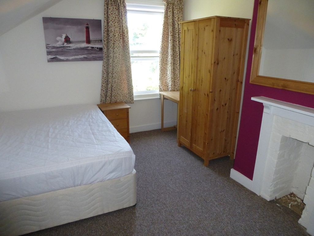 Property photo 2 of 4 4324751