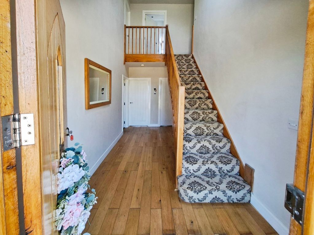 Property photo 3 of 36 Pbox-Img.Jpg