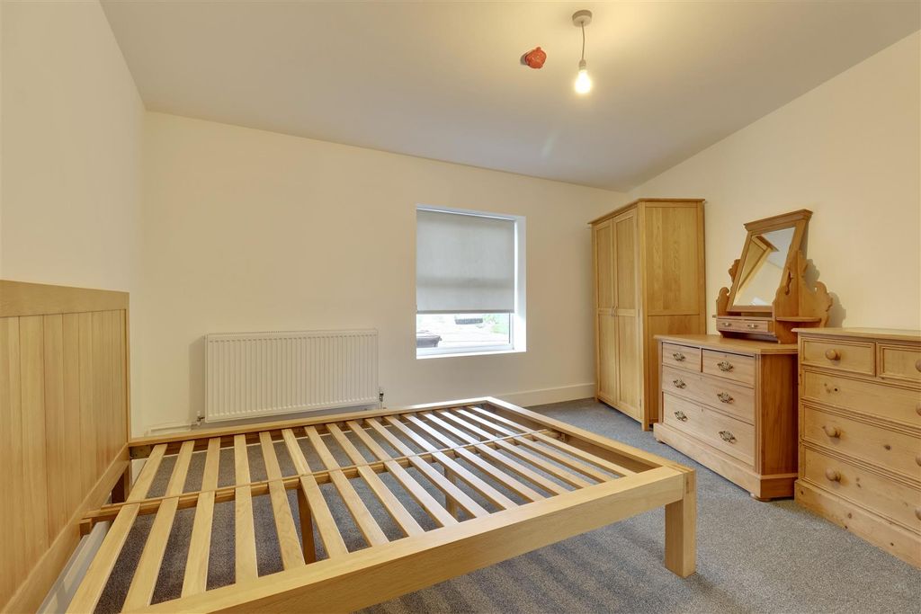 Property photo 2 of 15 Cfef6Be2-388E-47A7-Ae1D-3581Be7Ac213_1_201_A.Jpeg