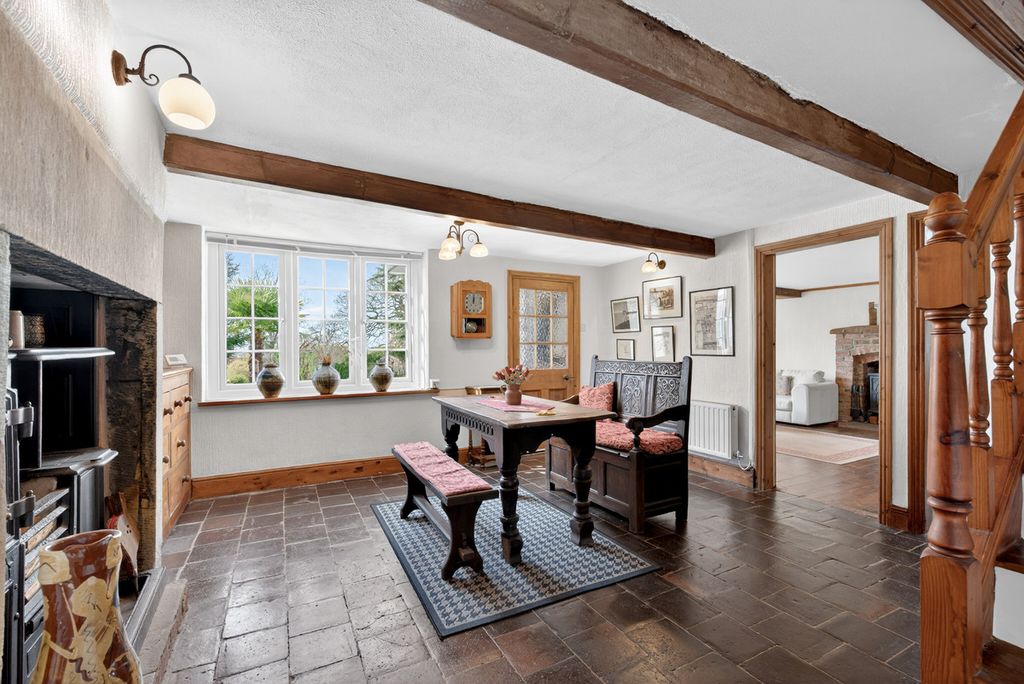 Property photo 3 of 50