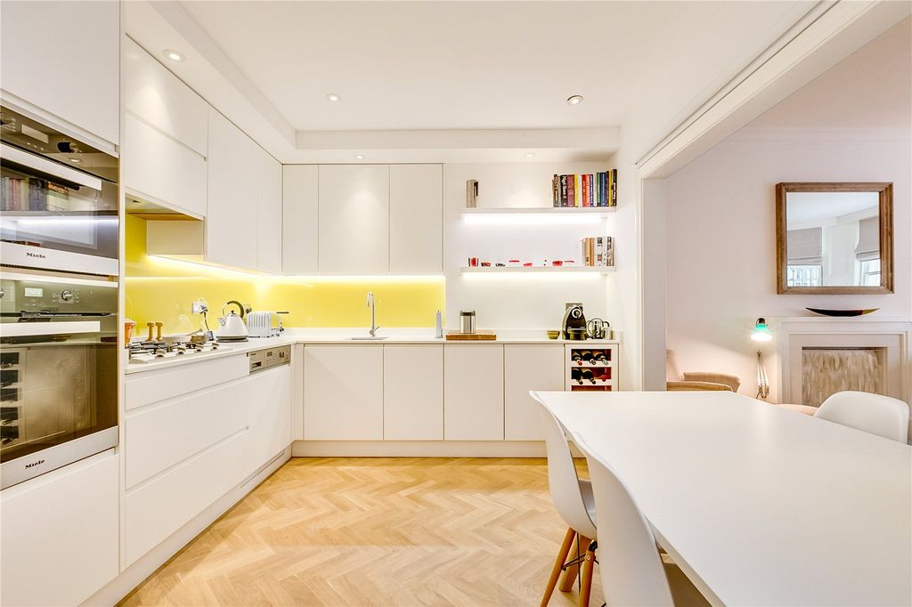 Property photo 3 of 11 Picture No. 01