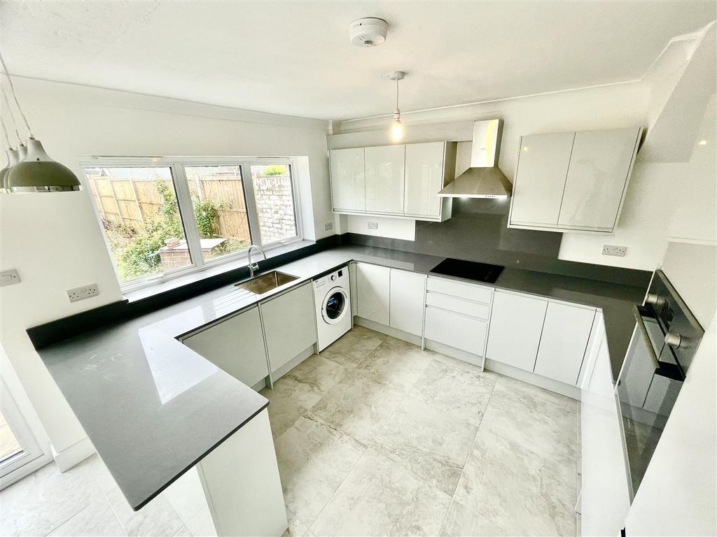 Property photo 2 of 13 Address: