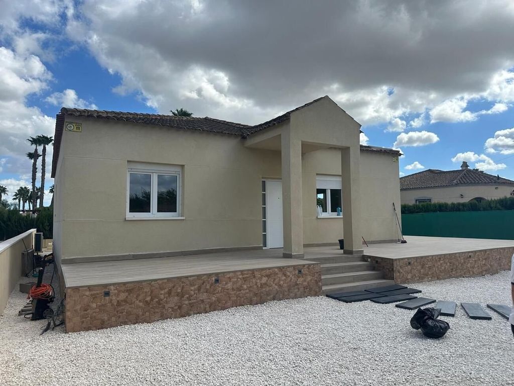 Property photo 2 of 33