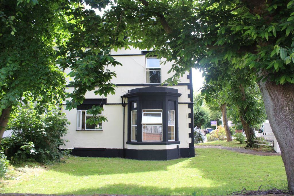 Property photo 2 of 6