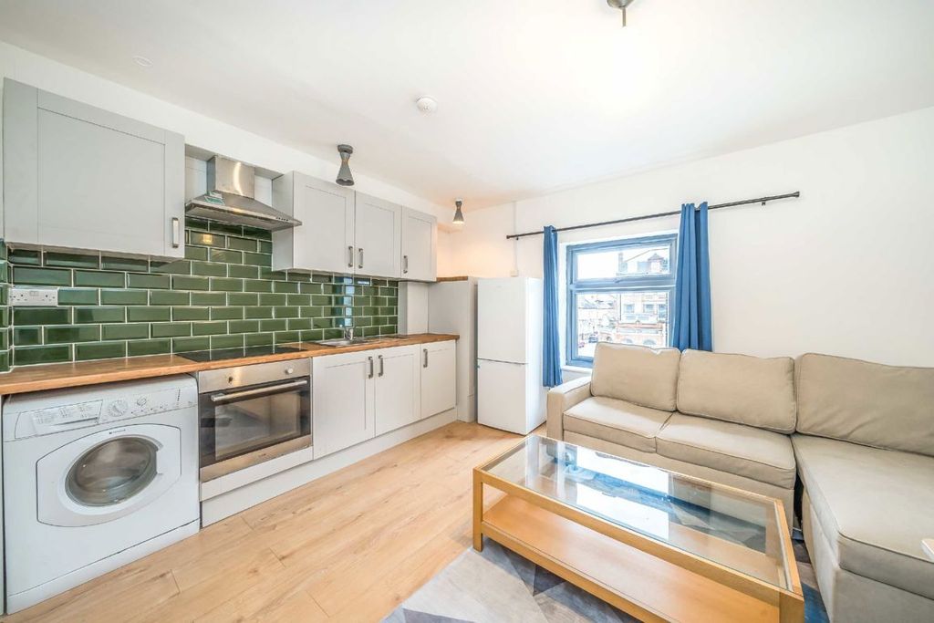 Property photo 2 of 5