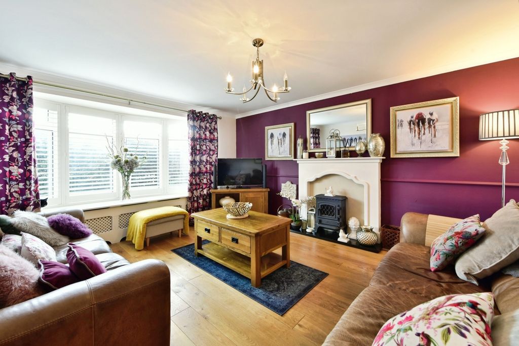 Property photo 2 of 19 Pbox-Img.Jpg