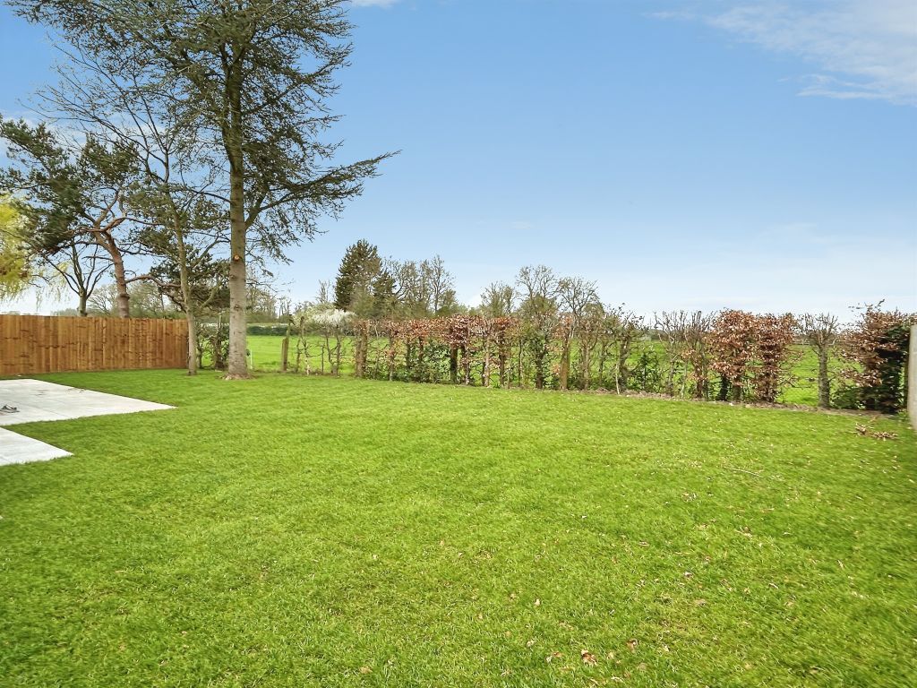 Property photo 2 of 23