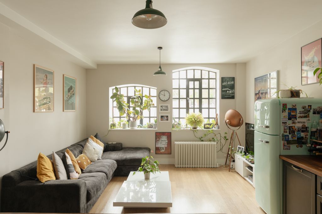 Property photo 1 of 17