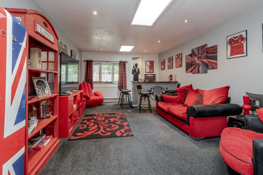 Property photo 3 of 28 016