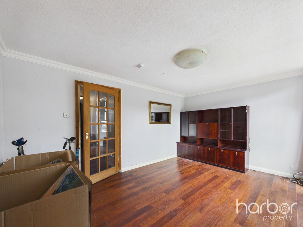 Property photo 3 of 14 5533224