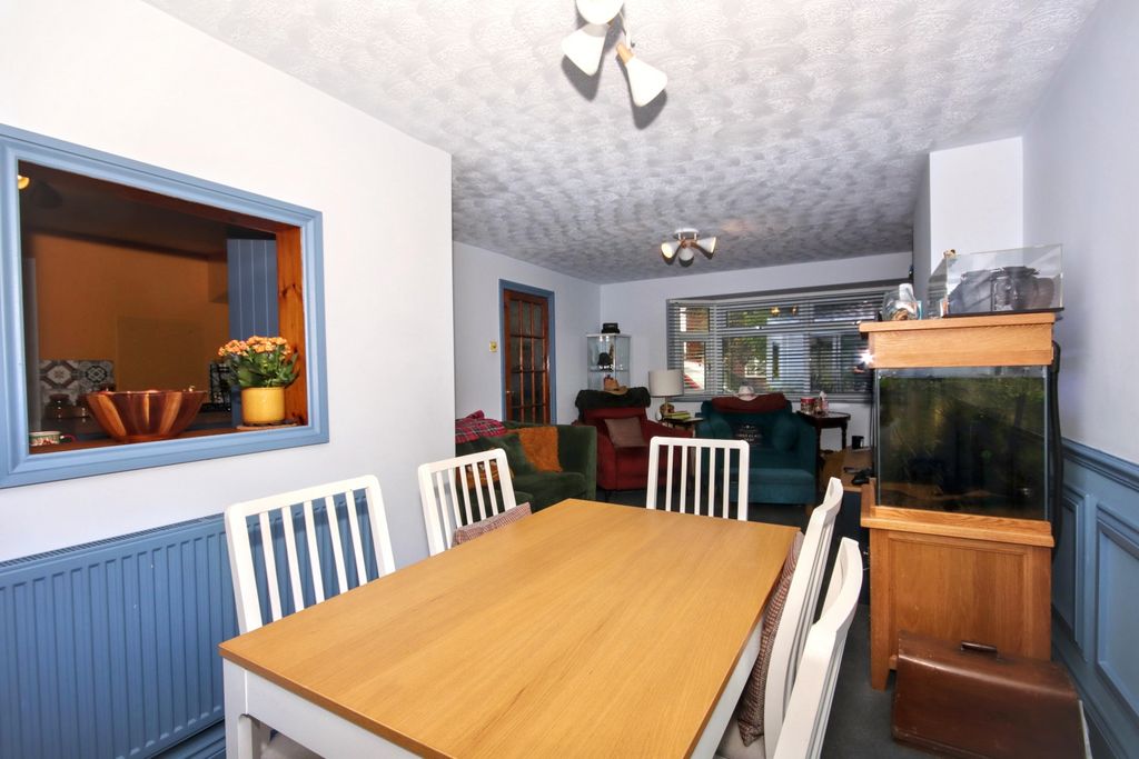 Property photo 3 of 13 Image 2