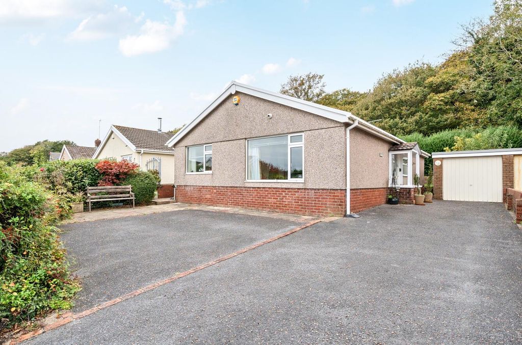 Property photo 2 of 24 1365814-6-68F0F20E2A7Da.Jpg