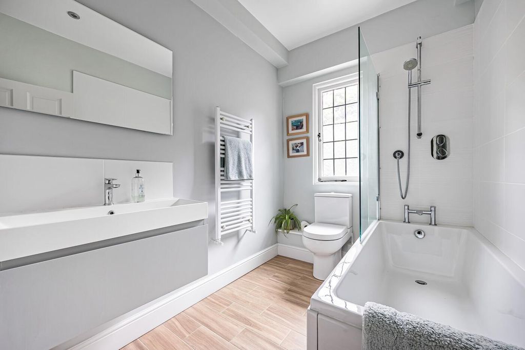 Additional image 19 of 7 bed detached house for saleHarpsden Woods, Harpsden, Henley-On-Thames, Oxfordshire RG9