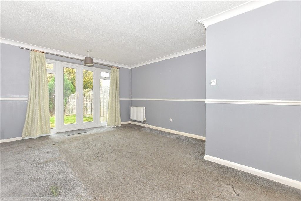 Property photo 3 of 9 Lounge/Diner