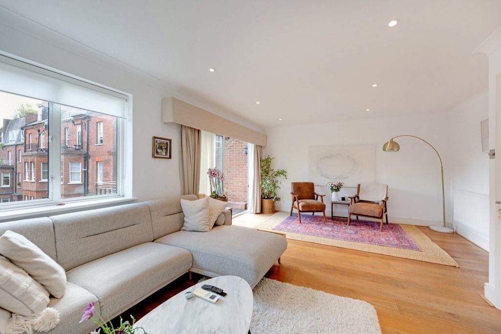 Property photo 2 of 12 Picture No. 05