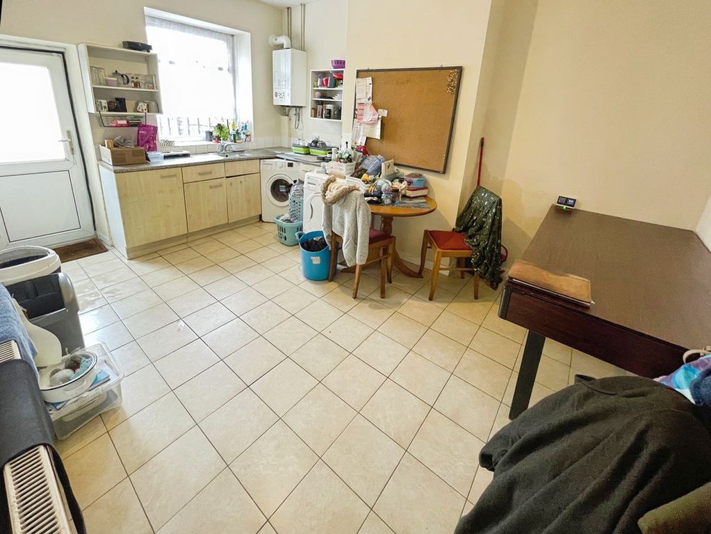 Property photo 3 of 11 Kitchen Diner