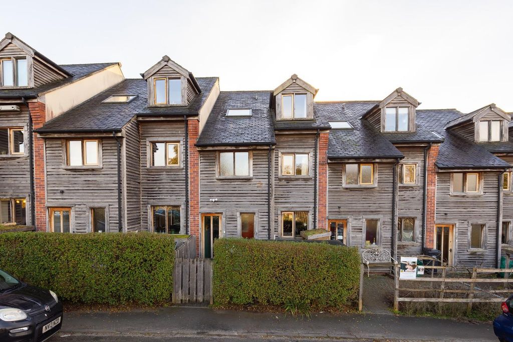 Property photo 2 of 44 Char5642.Jpg