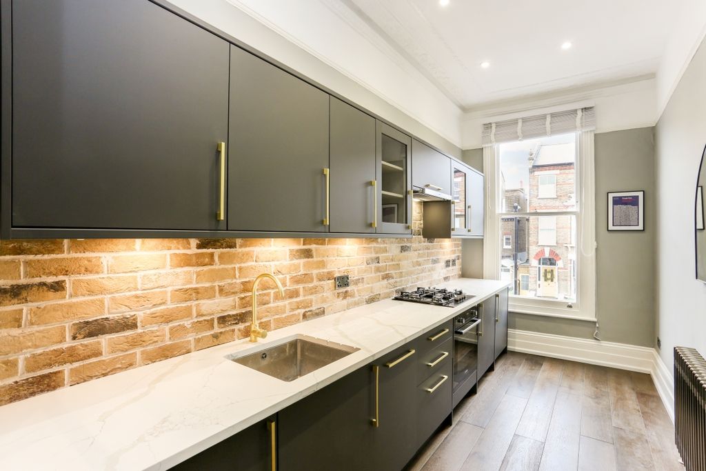 Property photo 1 of 9 Kitchen