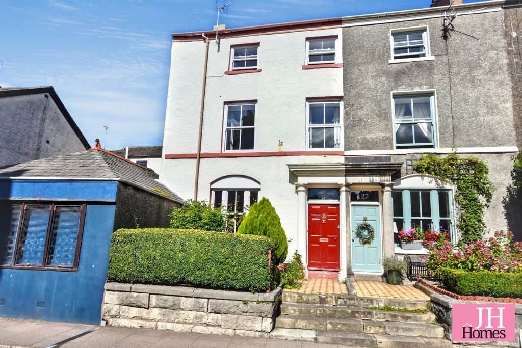 Property photo 1 of 27