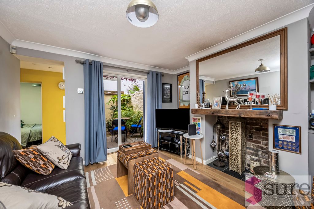 Property photo 2 of 16