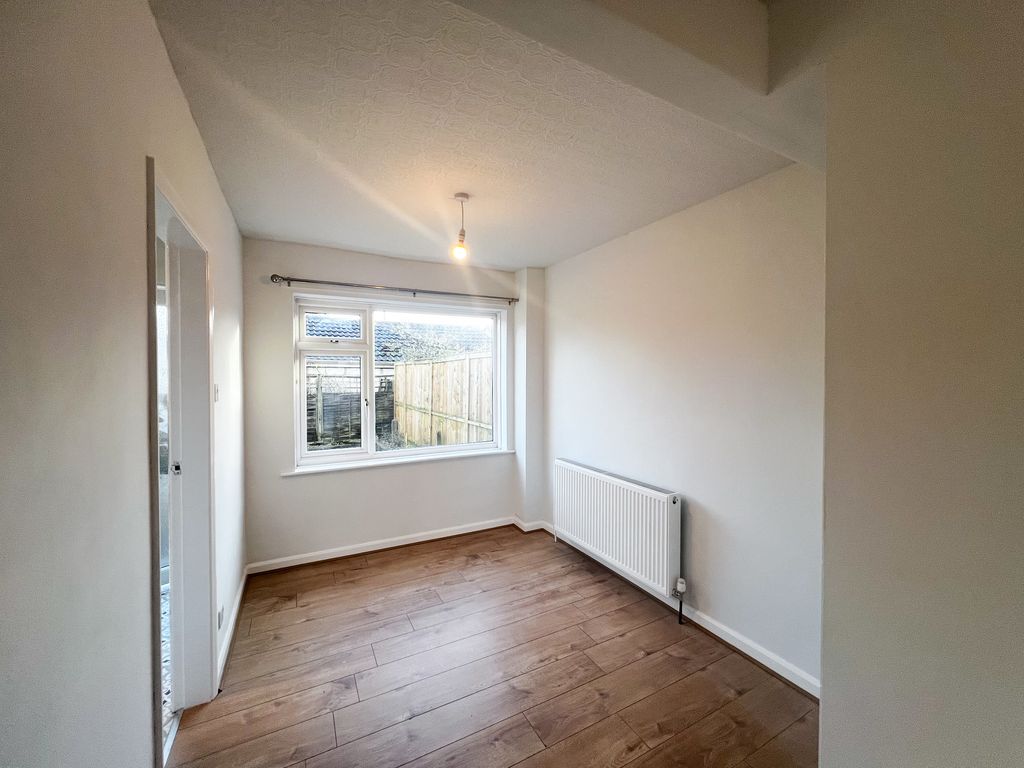 Property photo 3 of 10 Dining Room