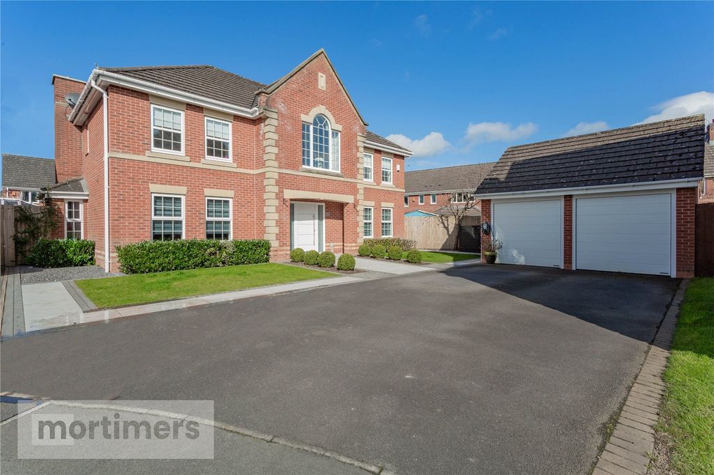 Property photo 1 of 27 External