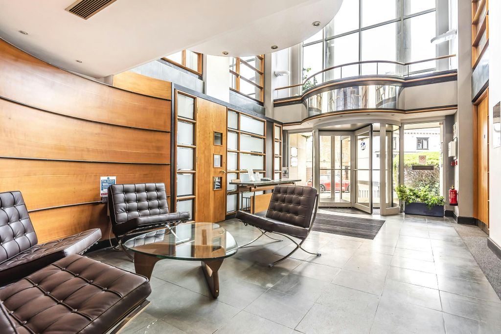 Property photo 2 of 8 452762 (2).Jpg