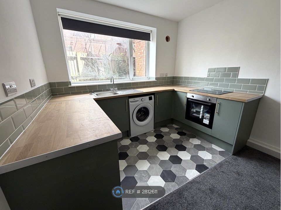 Property photo 2 of 8