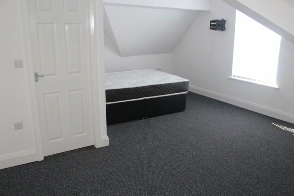 Property photo 3 of 40