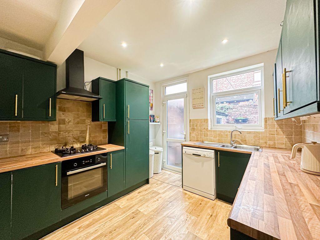 Property photo 2 of 23