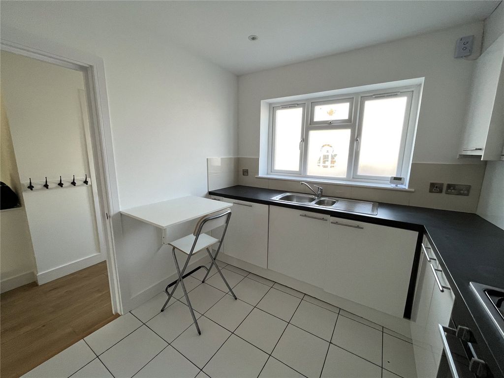 Property photo 3 of 15 Picture No. 10