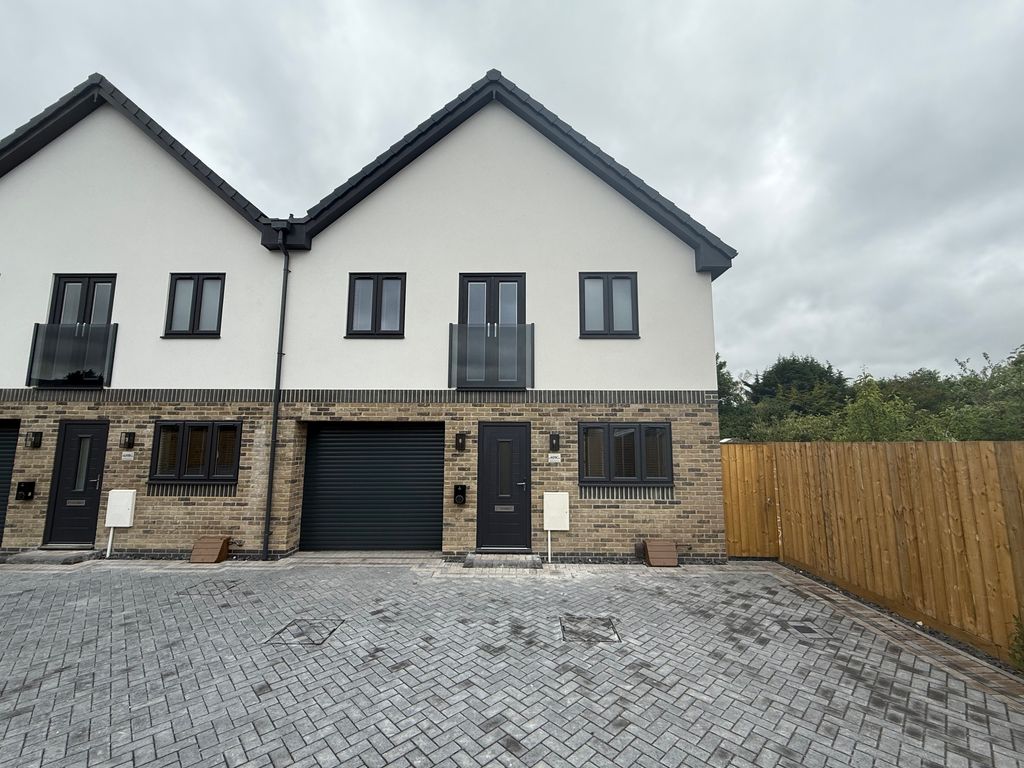 Property photo 1 of 9 Front