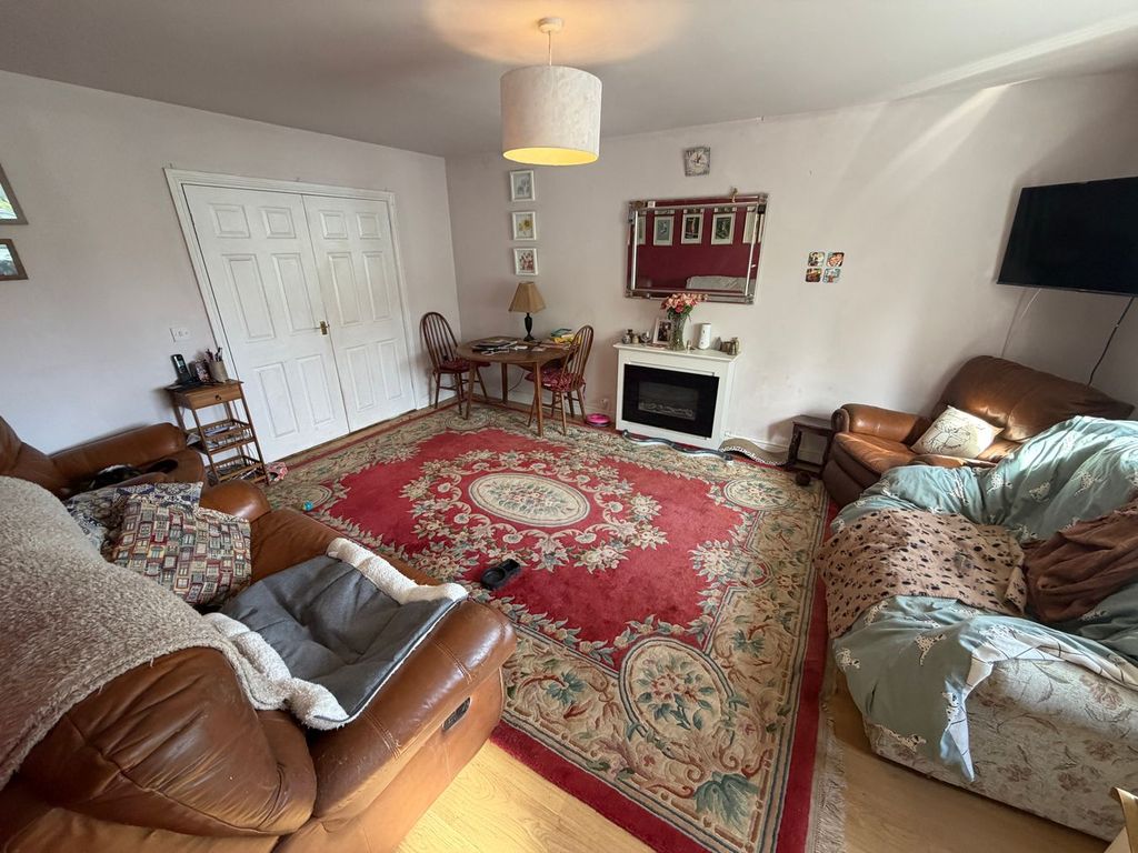Property photo 3 of 22