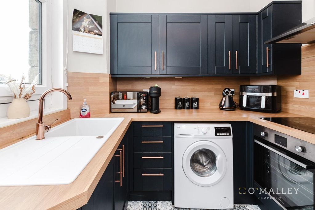 Additional image 6 of 2 bed flat for saleOchil Street, Alloa FK10