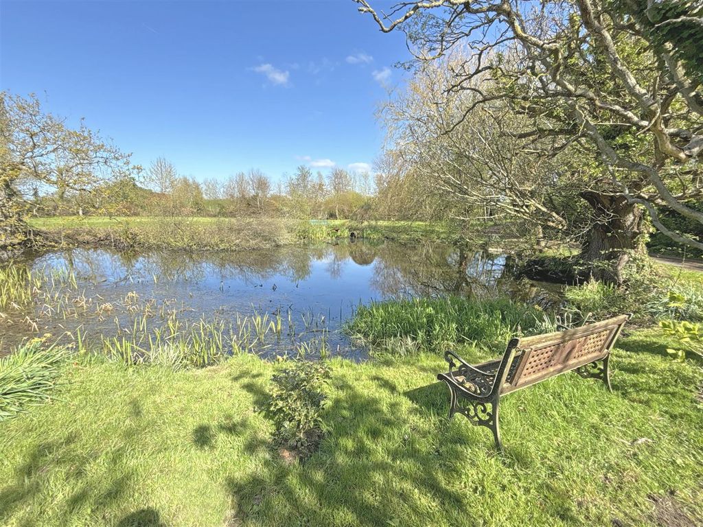 Property photo 2 of 42 Pond.Jpg