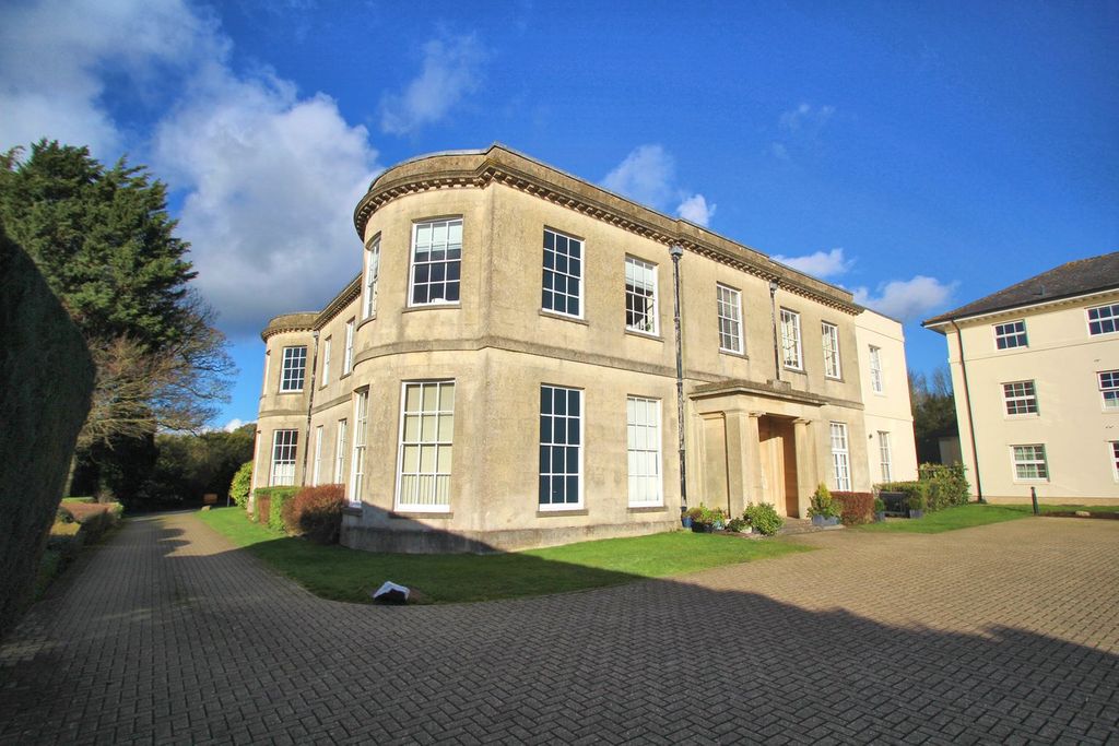 Property photo 1 of 27