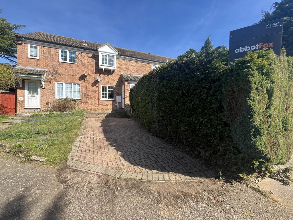 Property photo 1 of 10 Front (Exterior)