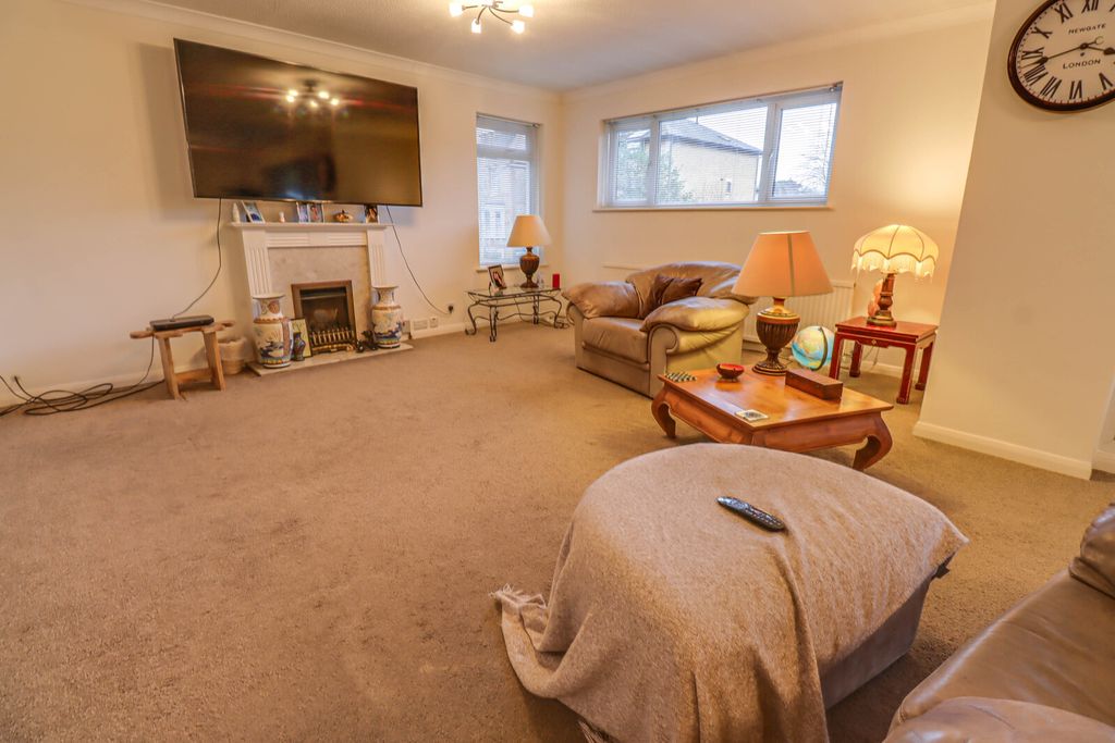 Property photo 3 of 30 Picture No. 14