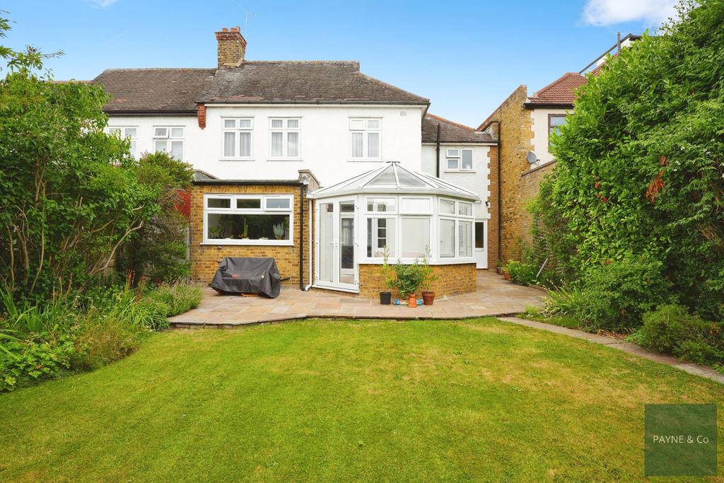 Property photo 3 of 23