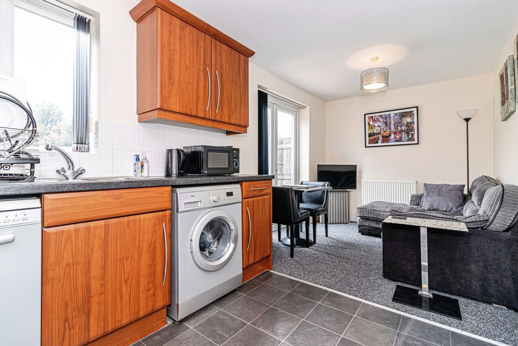 Property photo 3 of 18 Photo