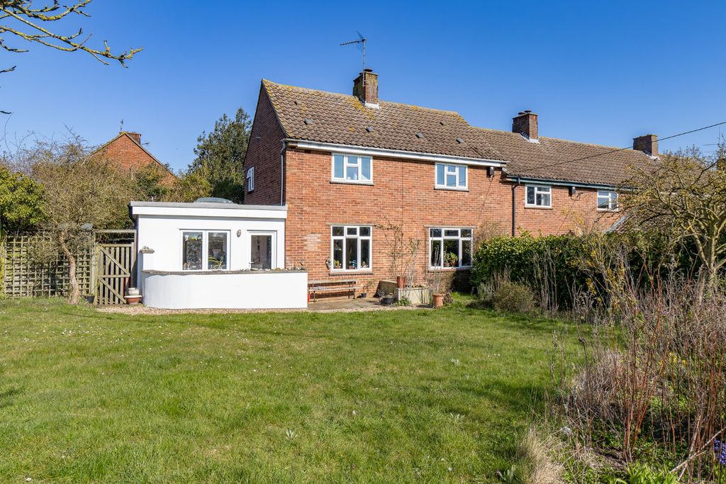 Property photo 2 of 30 709625