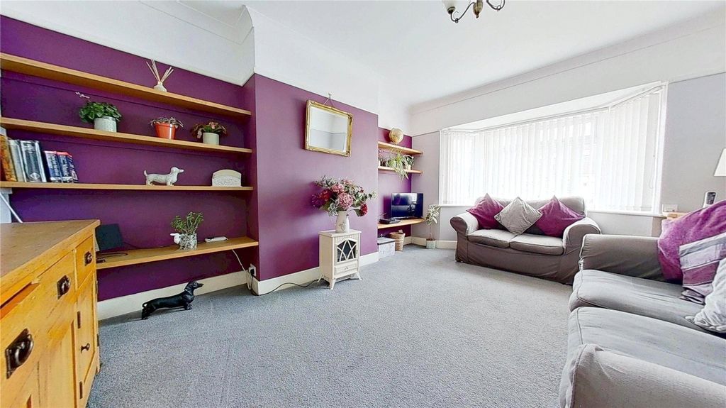 Property photo 3 of 18 Picture No. 13