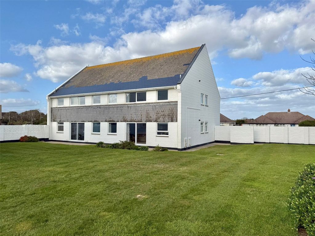 Additional image 17 of 2 bed flat for saleManderley, Sea Road, Milford On Sea, Lymington SO41