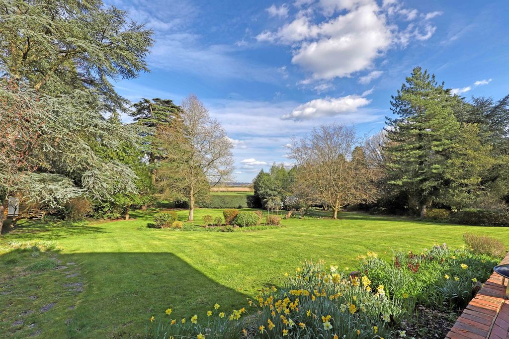 Additional image 4 of 5 bed detached house for saleWinter Hill Road, Maidenhead SL6