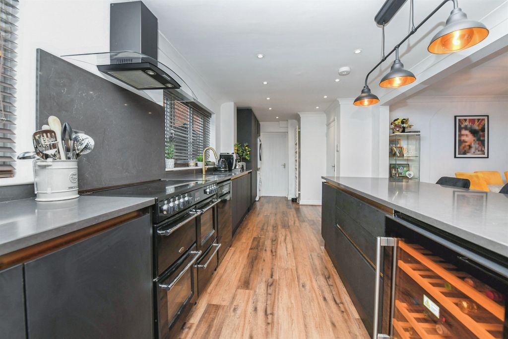 Property photo 1 of 12 Kitchen Dining Family Room