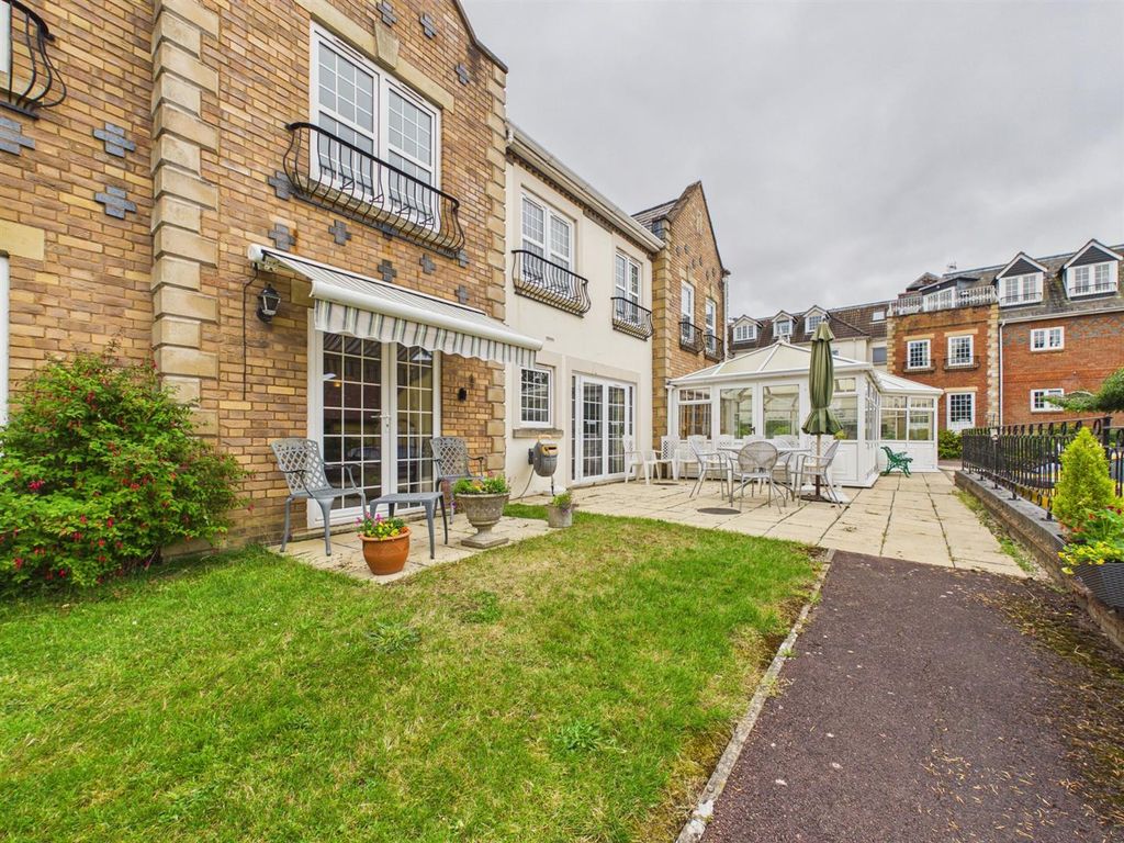 Property photo 1 of 7 Cam05510G0-Pr0235-Still008.Jpg