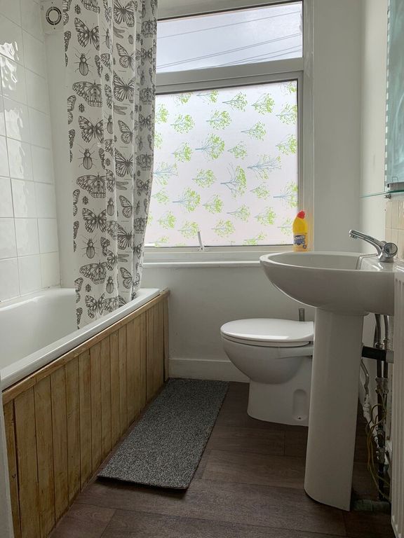 Property photo 3 of 7 W/c Bathroom