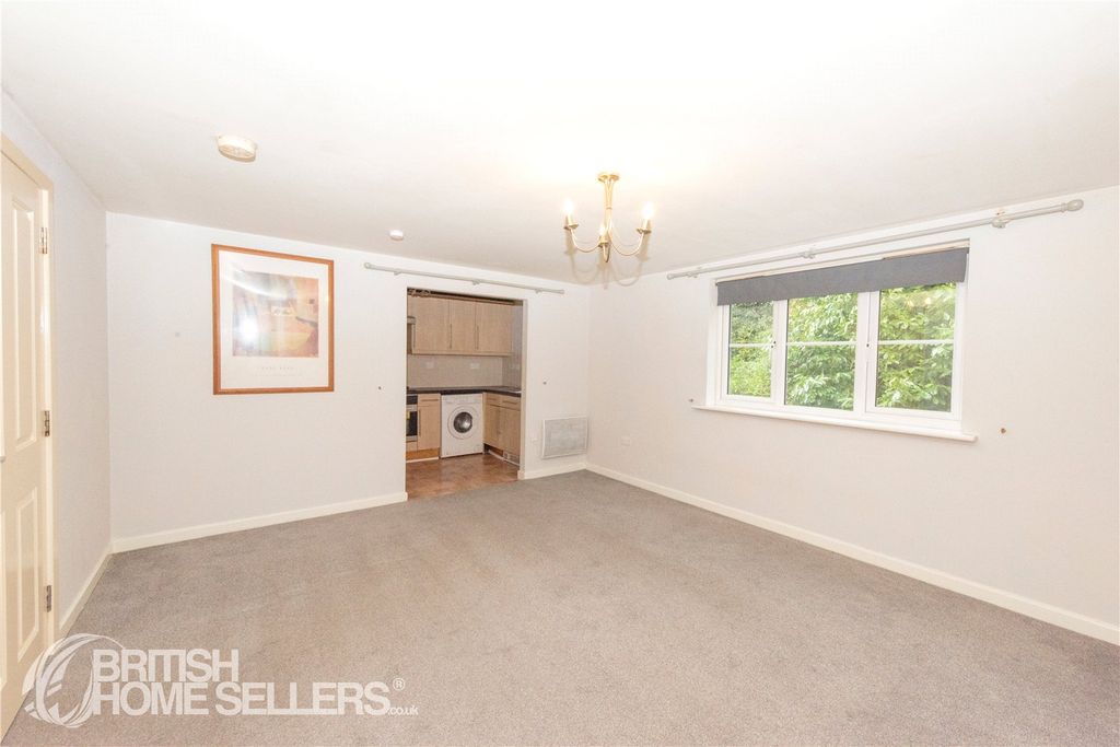 Property photo 3 of 14 Picture No. 16