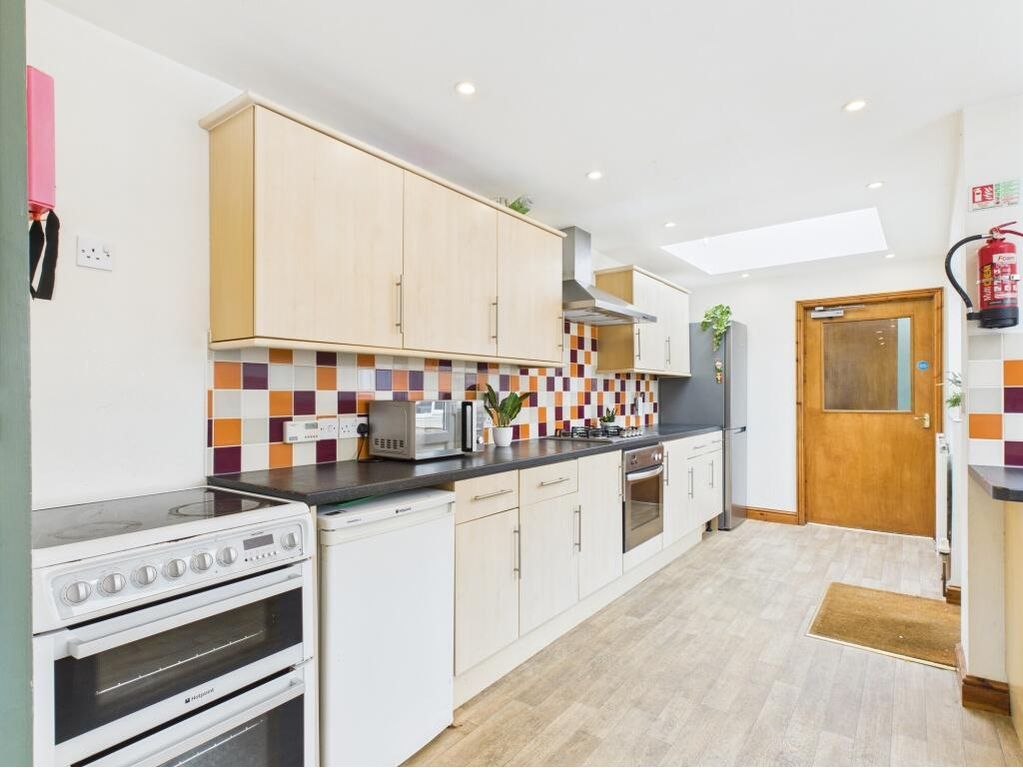 Property photo 2 of 14 Image